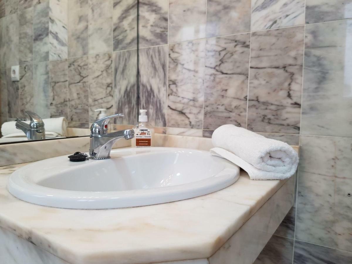 Behouse Avenida Apartment Seville